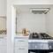 Quiet and Central 2BR APT, By TimeCooler - Lisabon