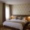 Khan Khediwe Hotel