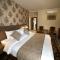 Khan Khediwe Hotel