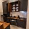 Follow The Sun - 4 Person Apartment - Bar