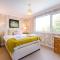 Private Parking, Garden, En-suite, 5 Rooms