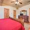 Broken Bow Cabin with Deck, Hot Tub and Fire Pit!