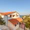 Apartments by the sea Basina, Hvar - 11817