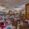 Lake River Side Hotel Spa