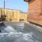 Pheasant Lodge with Hot Tub