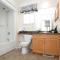 Elegant 6 Bedroom House Near U of Manitoba