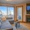 Incredible Mountain View Townhouse in DT Canmore w/ A/C & U/A Parking