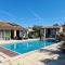 EDEN HOUSE villa 200 m2, 5 chamb 5 sdb, piscine privée, jardin clos 4000 m2, parking - Meyreuil