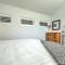 *** LAKE VILLA 467 ***