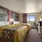 Super 8 by Wyndham Cameron