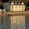 Promenade Apartment with own Beach Hut - Totland