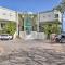 Oceanfront Condo with 2 Lanais, Walk to Beach! - برينسفيل