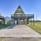 2 Blocks to Surfside Beach A-Frame Home with Deck - شاطئ سيرفسايد