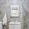 Seascape Apartment Spa n Pool Beach Resort - 马马亚
