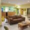 Microtel Inn & Suites by Wyndham Delphos - Delphos