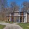Upscale and Quiet Paducah Retreat on 15 Acres!