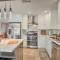 Chic Scottsdale Home with Balcony, Walk to Old Town!
