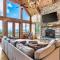 Spacious Murphy Cabin with Game Rooms and Mtn Views! - Мерфи