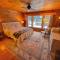 Amazing lakefront home in the White Mountains with game room theater - Whitefield