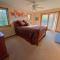 Spacious private home, ski views, pool table, ping-pong, privacy, steps to Mt Wash Hotel