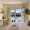 Pathos Guest House - Quarto dʼAltino