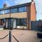 The Brook House - Spacious 3 Bed Home From Home - Burton upon Trent