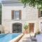 Amazing Home In Vedène