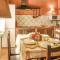Stunning Home In Villanueva Del Duque
