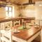 Stunning Home In Villanueva Del Duque