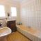 3 Bedroom Amazing Home In Lagnes