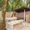 5 Bedroom Awesome Home In Povile
