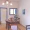 3 Bedroom Awesome Apartment In Panormos