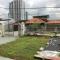 Cosy big house 5min CIQ SOGO KSL mall 4BR 12Pax
