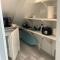 Lovely 1 bed flat in Victorian house 300m seafront
