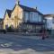 Lovely 1 bed flat in Victorian house 300m seafront