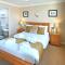 Riviera Lodge Hotel
