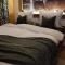 Bild Erholsame 2 Zimmer FeWo mit King-Size-Bett, Pool und Stellplatz