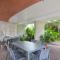 Seascape Holidays - Tropical Reef Apartments