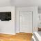 5 Edgewater Aly