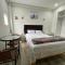 Paris Senlis Hostel Plus - Chimbote