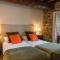 1703 CHAMBRE ET TABLE DHOTES