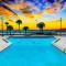 Spring Special! Renovated Resort Condo - on the Beach!