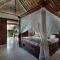 Istana Semer - Balinese Style Private Event Villa, with Large Pool, Gardens and Cook - Near to Canggu & Seminyak