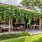Istana Semer - Balinese Style Private Event Villa, with Large Pool, Gardens and Cook - Near to Canggu & Seminyak