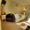 Riviera Lodge Hotel