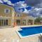 Villa Larisa
