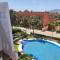 ¡Bajo precioso con salida directa a la piscina comunitaria en Paraíso de Vera!