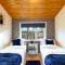 3 Bedroom Lakeview Lodge - Ensuite & Balcony Deck