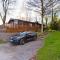3 Bedroom Lakeview Lodge - Ensuite & Balcony Deck