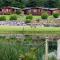 3 Bedroom Lakeview Lodge - Ensuite & Balcony Deck